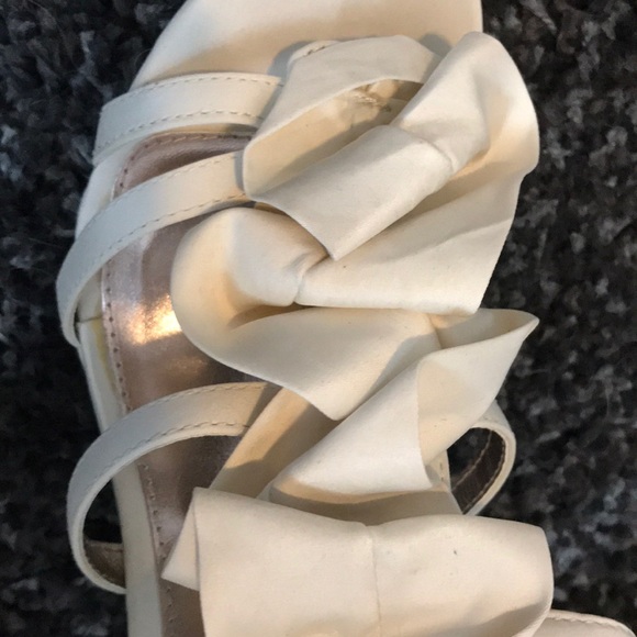 Shoes - Picture 3 of 6